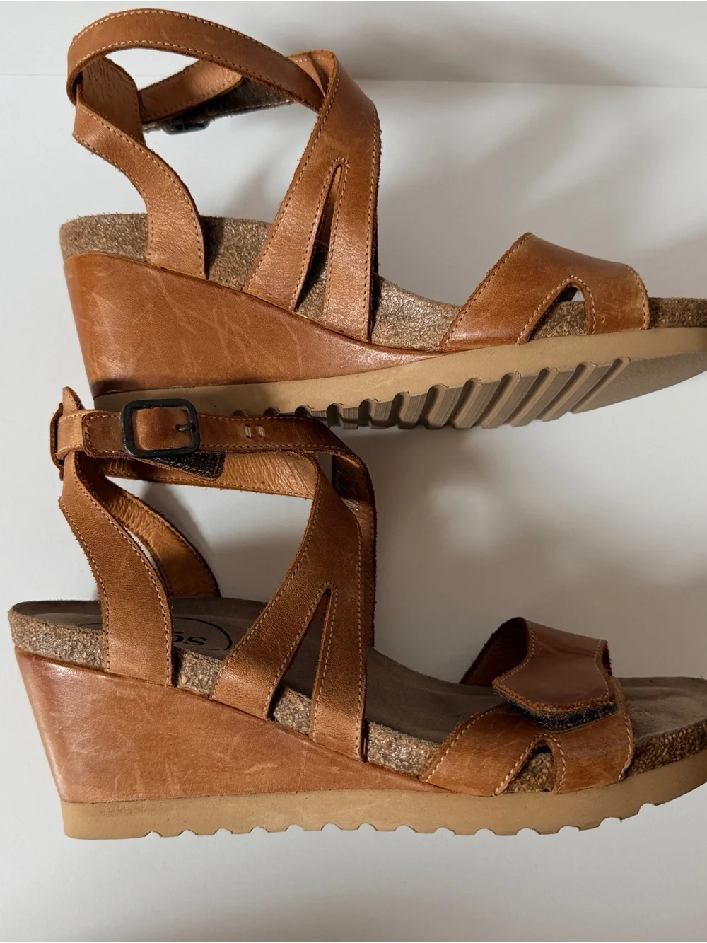 Taos Footwear Brown wedge Leather Strappy Sandals